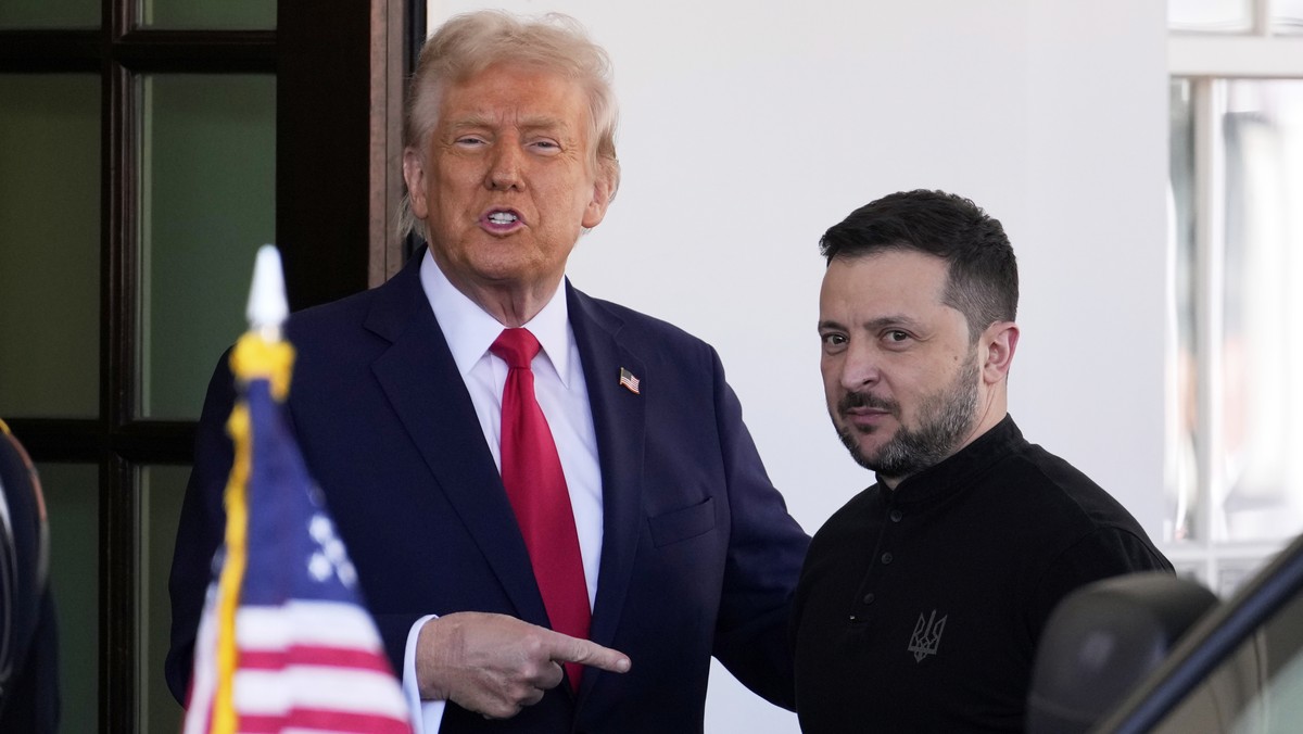 President Donald Trump welcomes Ukraine President Volodymyr Zelenskyy at the White House in Washington, Friday, Feb. 28, 2025. (AP Photo/Ben Curtis)
Trump 100 Days