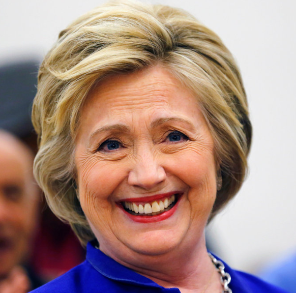 AP meldet: Â«Clinton ist durchÂ»Â â Clinton antwortet: Â«Danke, aber morgen sind noch WahlenÂ»
clinton hat nur mehr stimmen, wenn die gekauften delegiertenstimmen dazukommen. gekaufte stimmen in ein ...