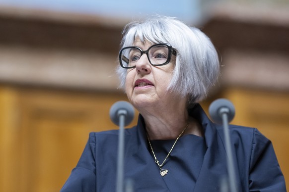 Bundesraetin Elisabeth Baume-Schneider beantwortet ein Postulat, an der Sondersession des Nationalrates, am Mittwoch, 29. April 2026 im Nationalrat in Bern. (KEYSTONE/Alessandro della Valle)