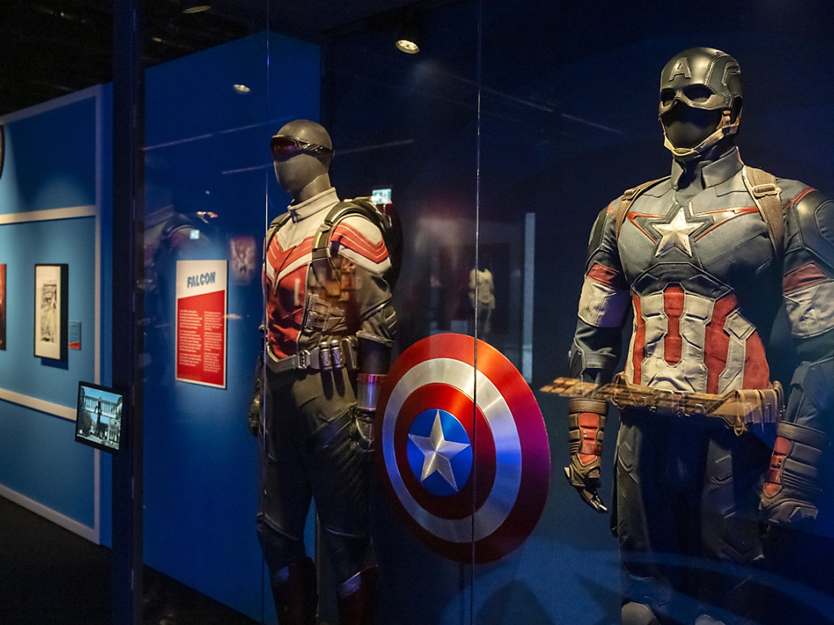 "Marvel: Universe of Super Heroes", � B�le, retrace l'histoire de super-h�ros comme Captain America, Spider Man et le docteur Strange. De nombreux costumes utilis�s dans les films et de ...