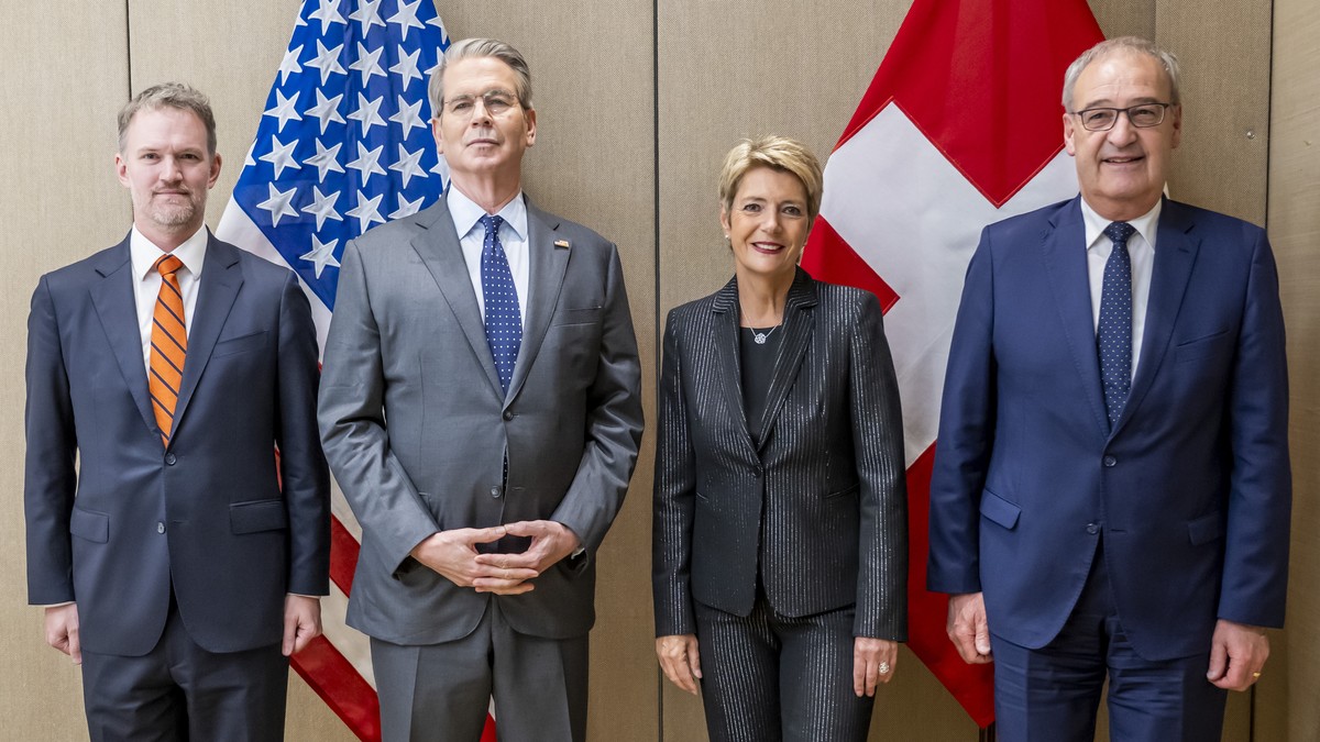epa12086668 US Trade Representative Jamieson Greer (L), US Secretary of the Treasury Scott Bessent (2-L), Switzerland's President Karin Keller-Sutter (2-R), and Switzerland's Economy Ministe ...