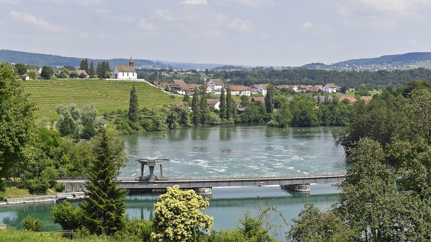 Rheinau (ZH) am Mittwoch, 6. Juni 2018. Ein Jahr lang soll im Zuercher 1300-Seelen-Dorf jeder, der will, ein &quot;bedingungsloses Einkommen&quot; erhalten. In der Schweiz waere es das erste Experimen ...