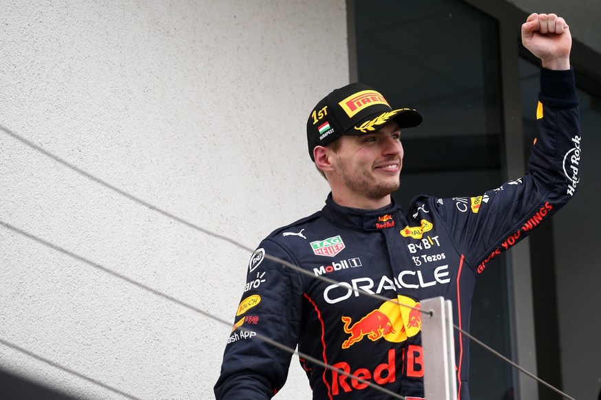 F1 Gran Prix of Hungary Max Verstappen of Red Bull Racing celebrates on the podium at the end of the F1 Grand Prix of Hungary at Hungaroring on July 31, 2022 Mogyorod, Hungary. Mogyorod Hungaroring Hu ...