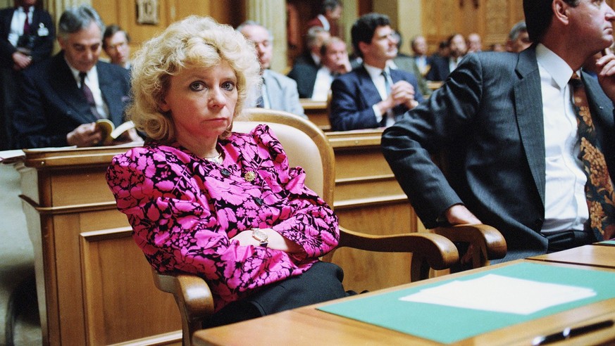 Eine enttaeuschte Christiane Brunner reagiert am 10. Maerz 1993 im Bundeshaus in Bern, nachdem sie nicht in den Bundesrat gewaehlt worden ist. (KEYSTONE/Str)