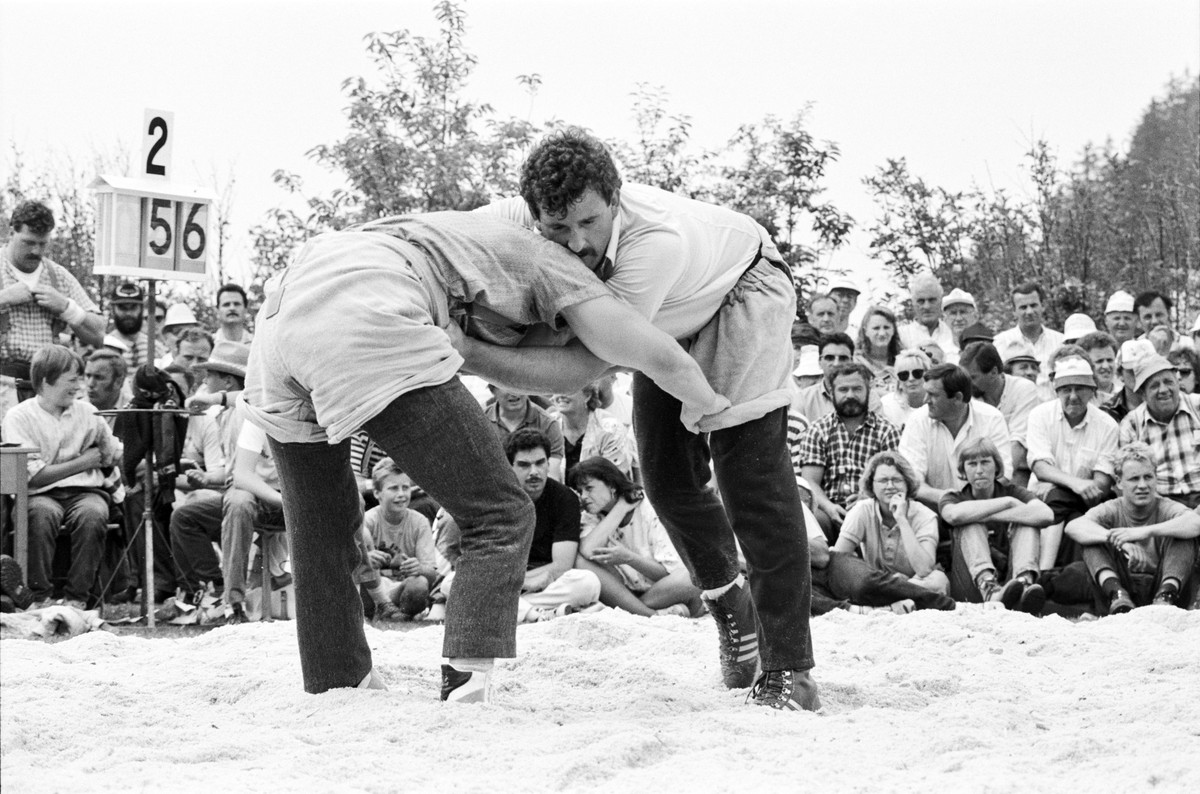 ARCHIV - ALS VORSCHAU AUF DAS ESAF 2019 IN ZUG STELLEN WIR IHNEN FOLGENDES BILDMATERIAL ZUM KEYSTONE SDA SPORT PREMIUM-TEXT UEBER HARRY KNUESEL, DEN SCHWINGERKOENIG VON 1986, ZUR VERFUEGUNG - Schwinge ...