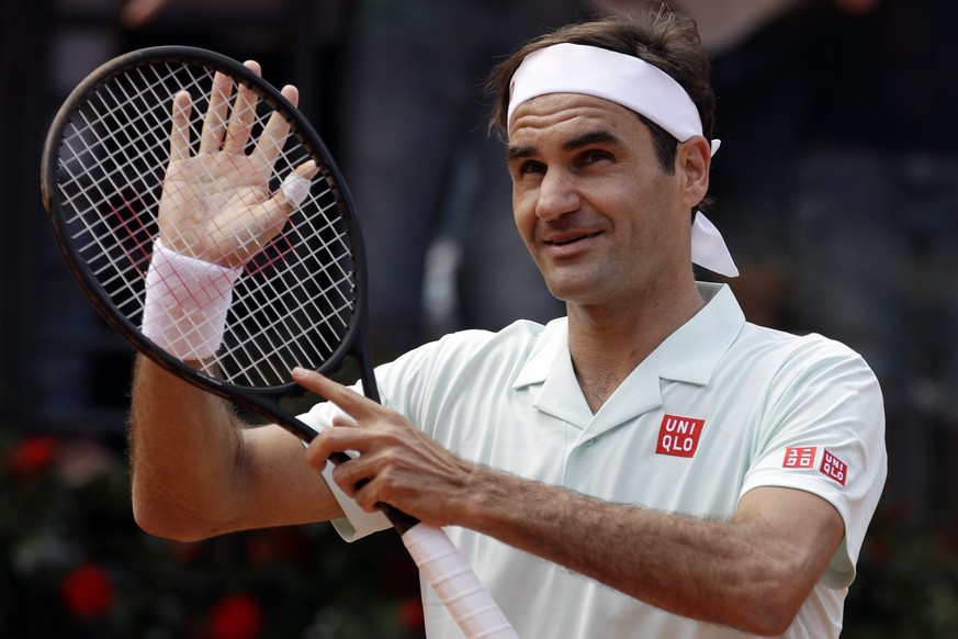 Switzerland&#039;s Roger Federer greets the spectators after winning his match against Portugal&#039;s Joao Sousa at the Italian Open tennis tournament, in Rome, Thursday, May, 16, 2019. (AP Photo/Gre ...