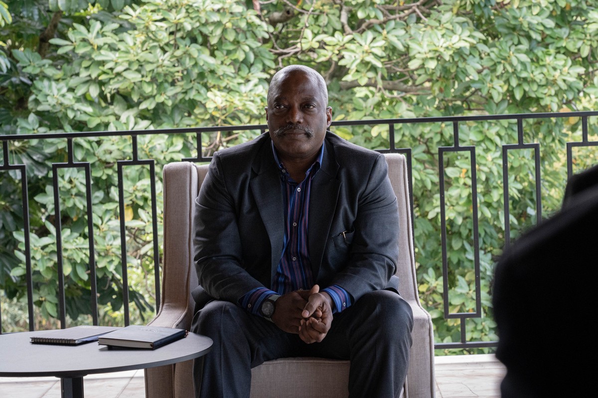 epa12143470 Joseph Kabila, former president of the Democratic Republic of Congo, speaks to members of a religious group at his private residence in Goma, North Kivu, Democratic Republic of Congo, 29 M ...