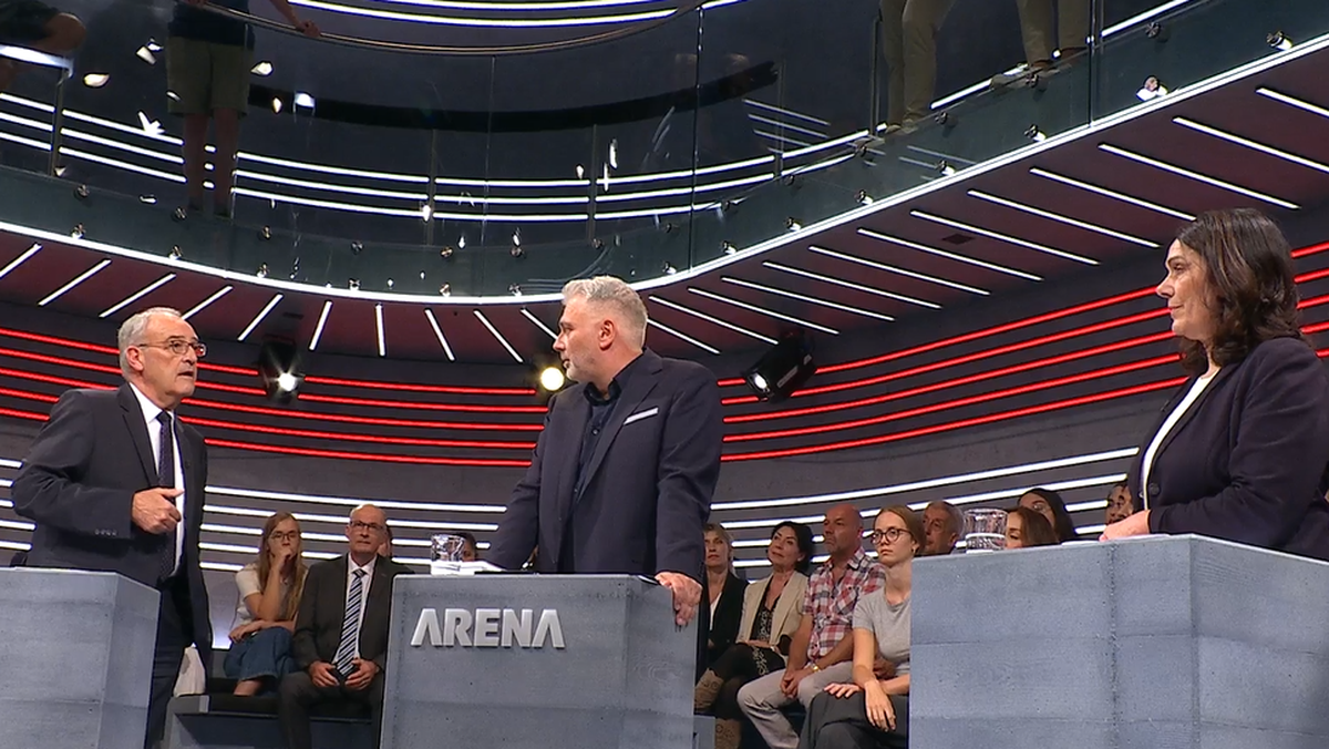 In der «Abstimmungsarena» zur Ernährungsinitiative hiess es Bundespräsident gegen Bürgerin: Immer wieder gerieten Guy Parmelin und Initiantin Franziska Herren aneinander.