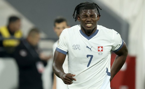 epa11656427 Switzerland&#039;s Breel Embolo (R) reacts during the UEFA Nations League group A soccer match between Serbia and Switzerland in Leskovac, Serbia, 12 October 2024. EPA/ANDREJ CUKIC