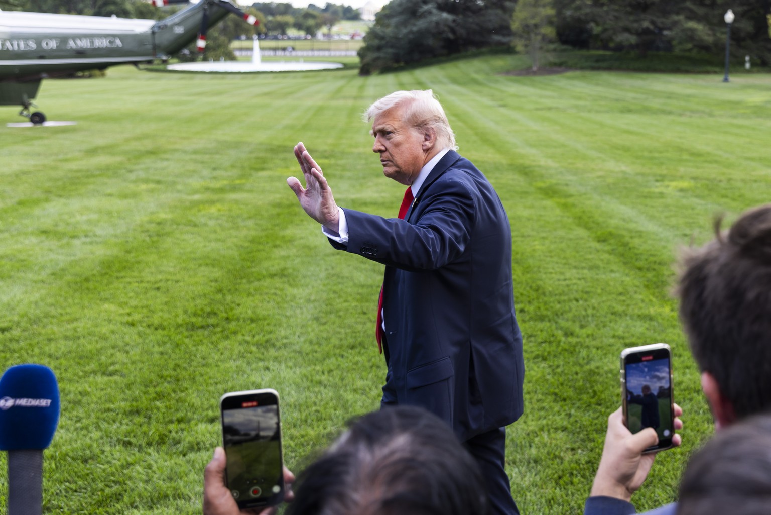 epaselect epa12370235 US President Donald Trump departs after speaking about the murder of Turning Point founder Charlie Kirk as he leaves the White House for New York City in Washington, DC, USA, 11  ...