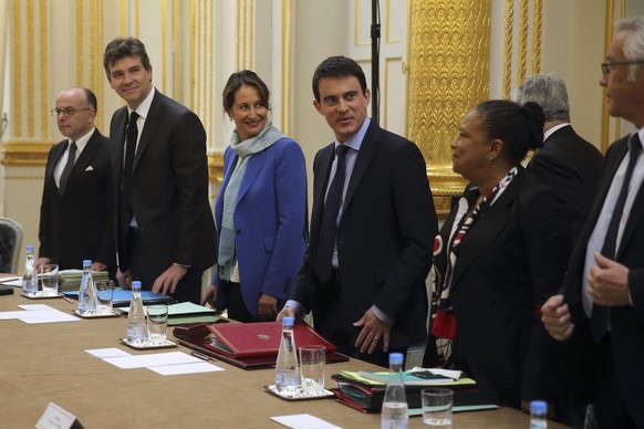 Valls erklärt, wie er Frankreich auf Vordermann bringen will.