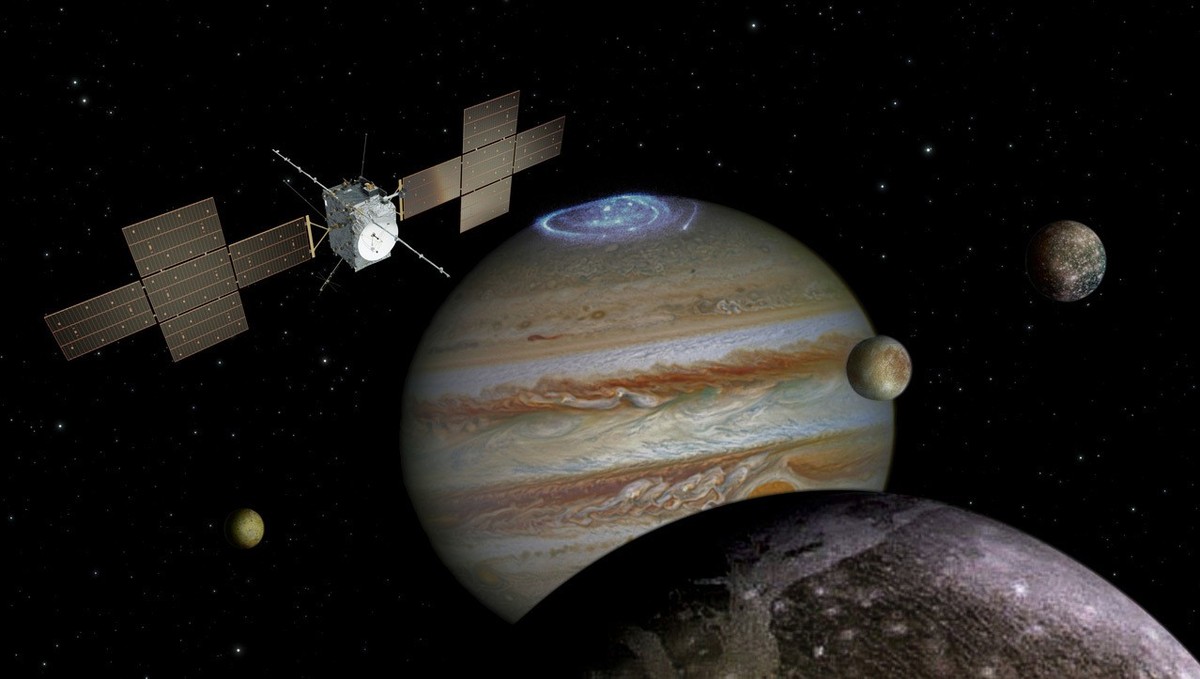 Vue d'artiste du vaisseau spatial «Juice» autour de Jupiter.
