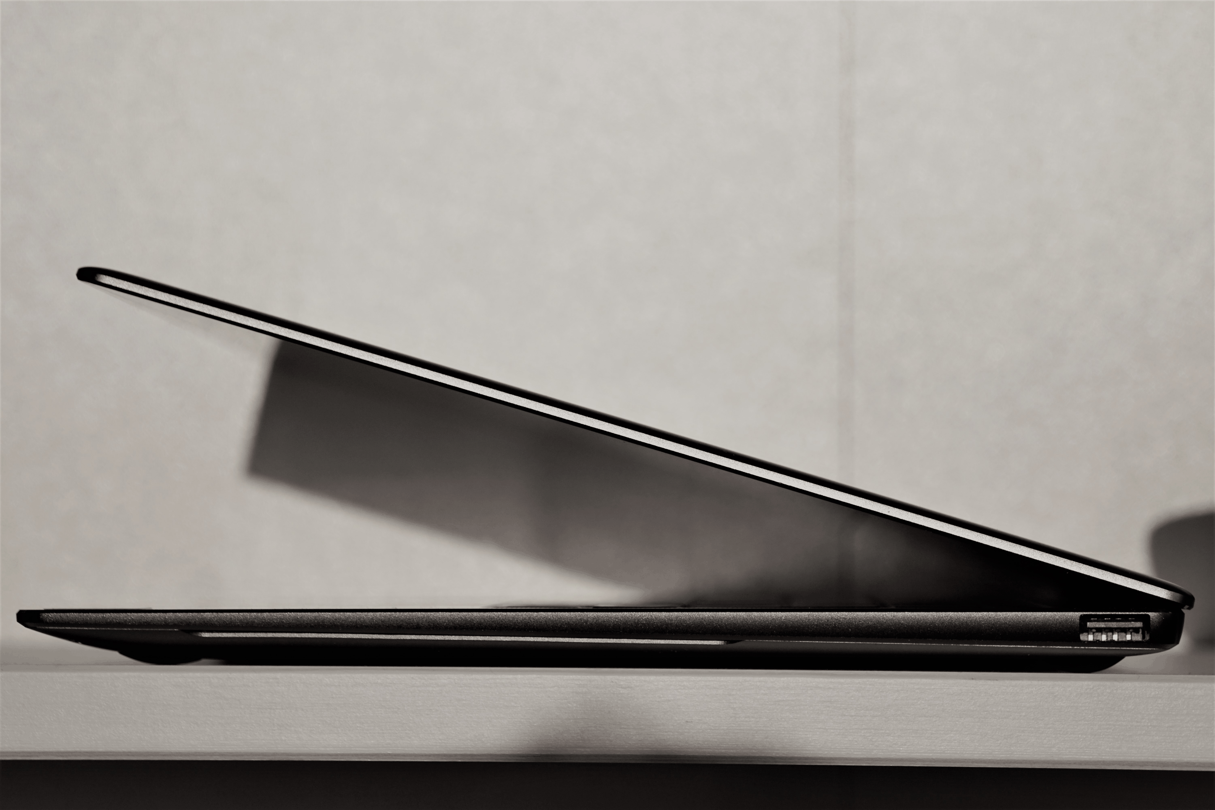 Das MateBook X Pro im Metall-Look ist elegant, von A bis Z durchgestylt und die Verarbeitung tadellos.