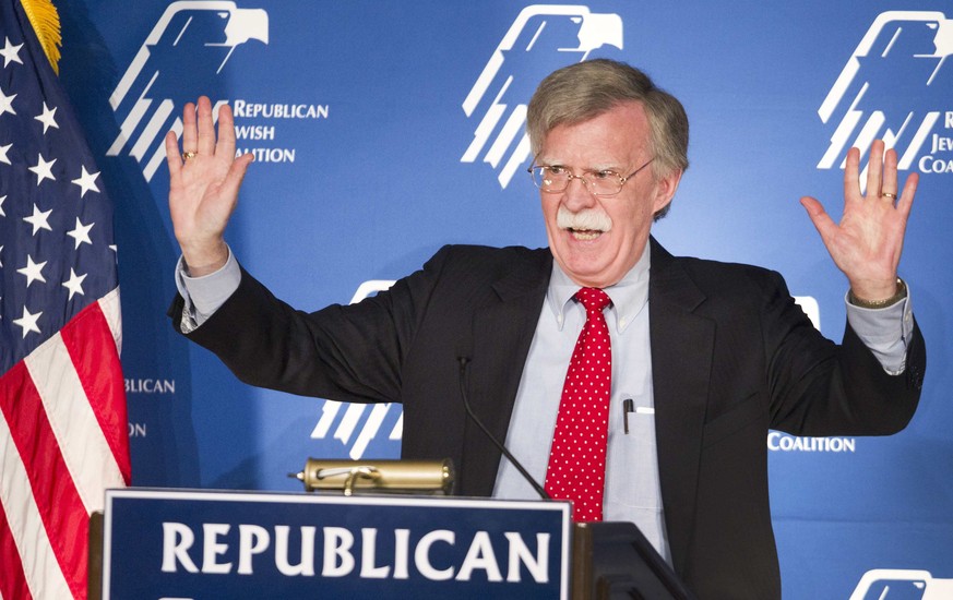 Ex-UNO-Botschafter John Bolton will Iran bombardieren.