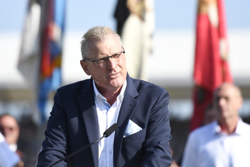 Heinz Taennler, OK-Praesident, spricht waehrend dem Festakt am Eidgenoessischen Schwing- und Aelplerfest (ESAF) in Zug, am Sonntag, 25. August 2019. (KEYSTONE/Urs Flueeler)