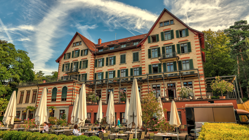 Unbekannter erbeutet bei Raubüberfall auf Zürcher Hotel Bargeld