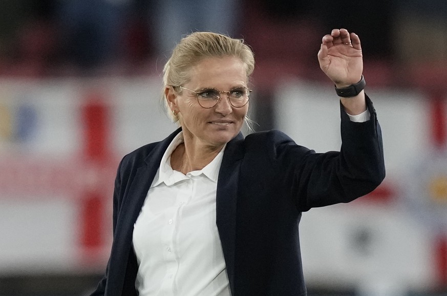 epa10092875 England&#039;s head coach Sarina Wiegman celebrates after the UEFA Women&#039;s EURO 2022 semi final soccer match between England and Sweden in Sheffield, Britain, 26 July 2022. EPA/Andrew ...