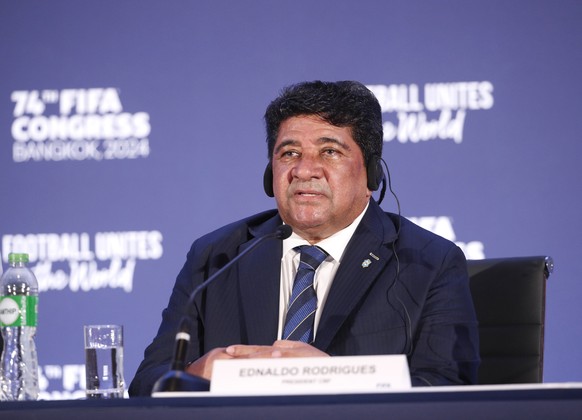 epa11347396 President of Brazilian Football Confederation (CBF) Ednaldo Rodrigues (C) speaks to the media after winning the bid to host the 2027 Women?�s World Cup during the 74th FIFA Congress in Ban ...
