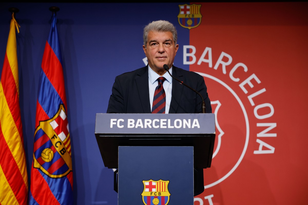 epa11782551 FC Barcelona's president Joan Laporta delivers a speech during the club's Christmas luncheon with journalists in Barcelona city, Catalonia, north-eastern Spain, 17 December 2024. ...