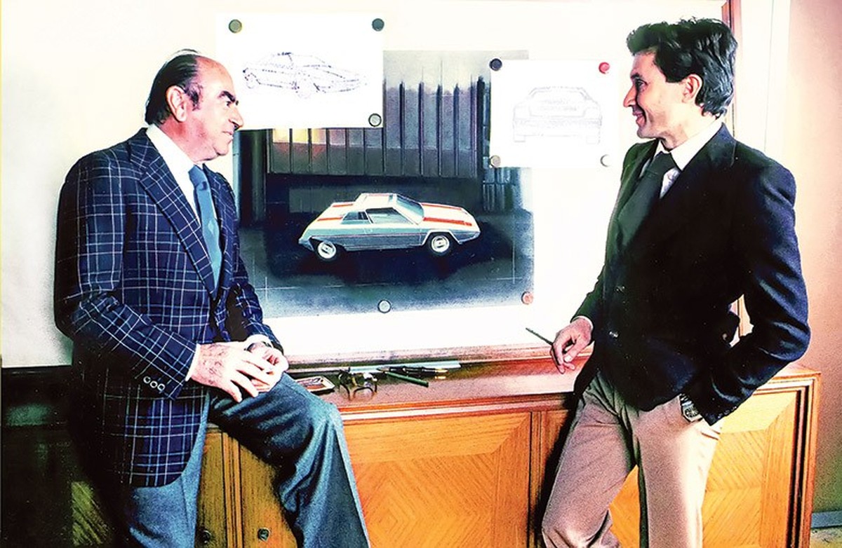 Nuccio Bertone (l.) Marcello Gandini Ferrari Rainbow autodesign 1976 italien https://it.wikipedia.org/wiki/Marcello_Gandini