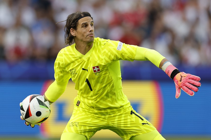 Switzerland&#039;s goalkeeper Yann Sommer in action during a round of 16 match between Switzerland and Italy at the Euro 2024 soccer tournament in Berlin, Germany, Saturday, June 29, 2024. (KEYSTONE/P ...
