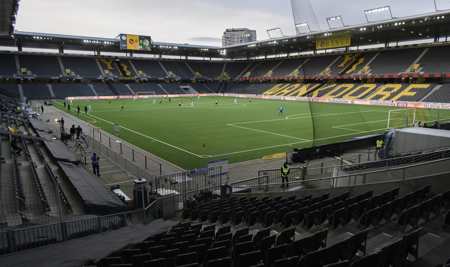 Leere platze fotografiert, im Fussball Meisterschaftsspiel der Super League zwischen dem BSC Young Boys und dem FC Luzern, im Stadion Wankdorf in Bern, am Sonntag, 25. Oktober 2020. (KEYSTONE/Anthony  ...