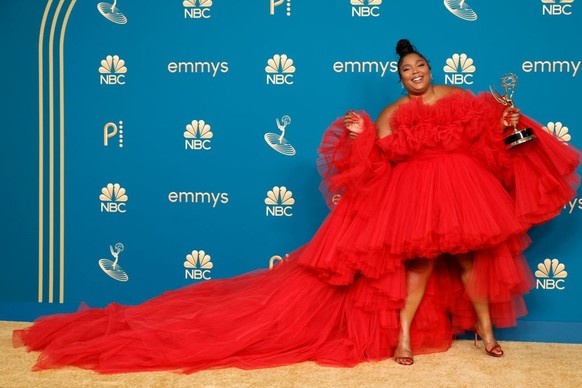 LOS ANGELES, CALIFORNIA - SEPTEMBER 12: Lizzo, winner of the Outstanding Competition Program award for ‘Lizzo&#039;s Watch Out for the Big Grrrls,’ poses in the press room during the 74th Primetime Em ...