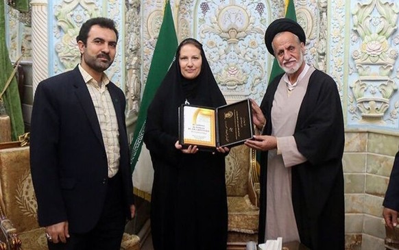 Sorgte für Aufrur: Nadine Olivieri Lozano verschleiert.