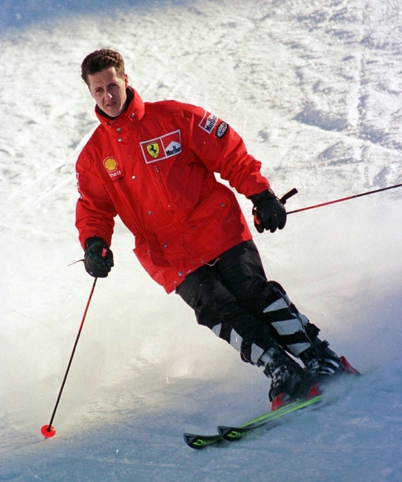 Ferrari&#039;s German Formula 1 driver Michael Schumacher enjoys a ski run in the Northern Italian ski resort of Madonna di Campiglio during the annual Formula 1 press meeting, Wednesday, January 15,  ...