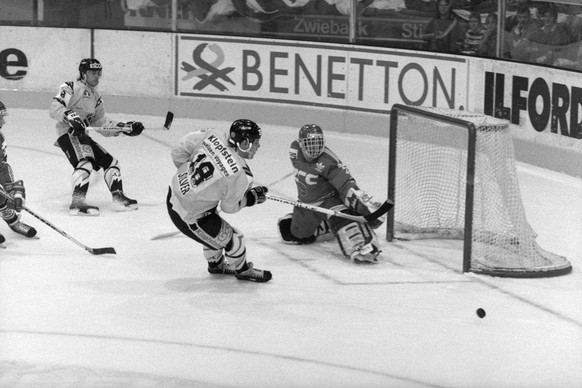 Chad Silver, schweizerisch-kanadischer Eishockeyspieler, verpflichtet bei Fribourg-Gott
