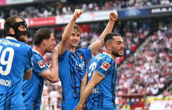 Fussball, Bundesliga, Deutschland, Herren, Saison 2025/2026, 33. Spieltag, Rhein Energie Stadion K�ln, 1. FC K�ln - FC Heidenheim Jubel Jan Sch�ppner FCH nach seinem Tor zum 1:3. Jubel, Freude, Aktion ...