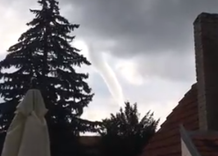 Tornado verwüstet Dächer in Bobenheim