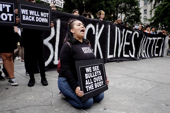 People take part in a protest against police brutality and in support of Black Lives Matter in New York July 9, 2016. REUTERS/Eduardo Munoz