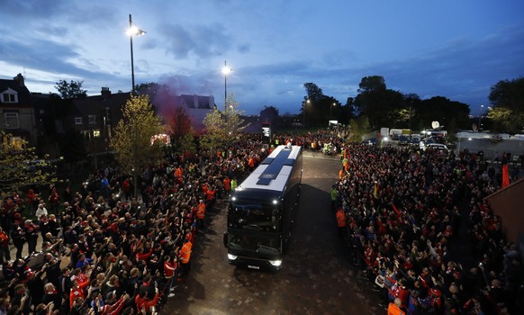 Britain Football Soccer - Liverpool v Manchester United - Premier League - Anfield - 17/10/16
Liverpool team bus arrives before the match
Action Images via Reuters / Carl Recine
Livepic
EDITORIAL  ...