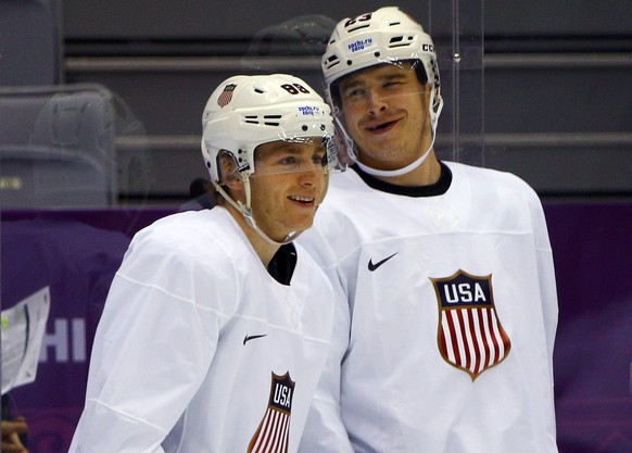 Patrick Kane und (l.) und Dustin Brown wollen mit den USA den grossen Coup schaffen.