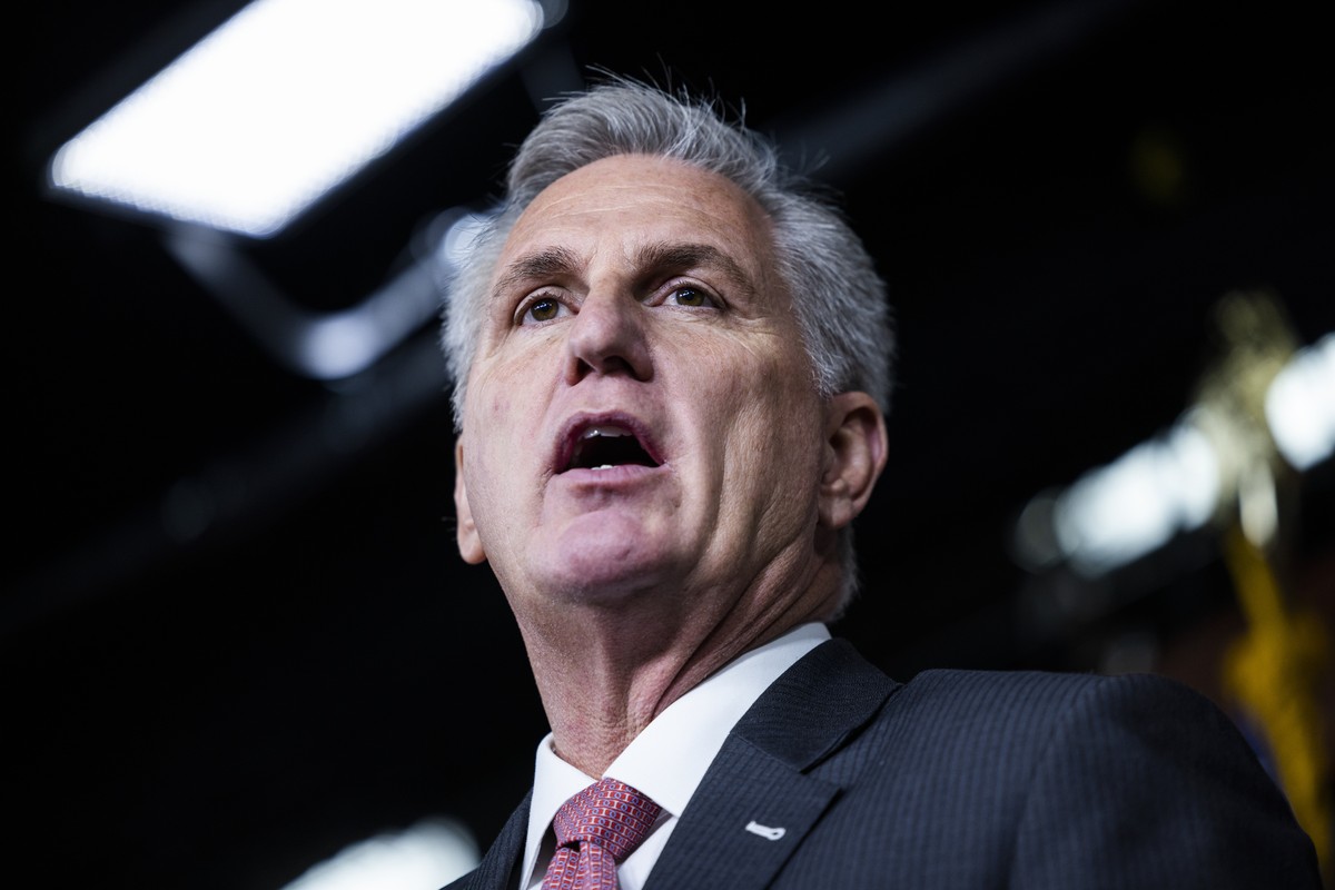 epa09561764 Republican House Minority Leader Kevin McCarthy speaks to reporters about Glenn Youngkin's win in Virginia's gubernatorial election in the US Capitol in Washington, DC, USA, 03 N ...