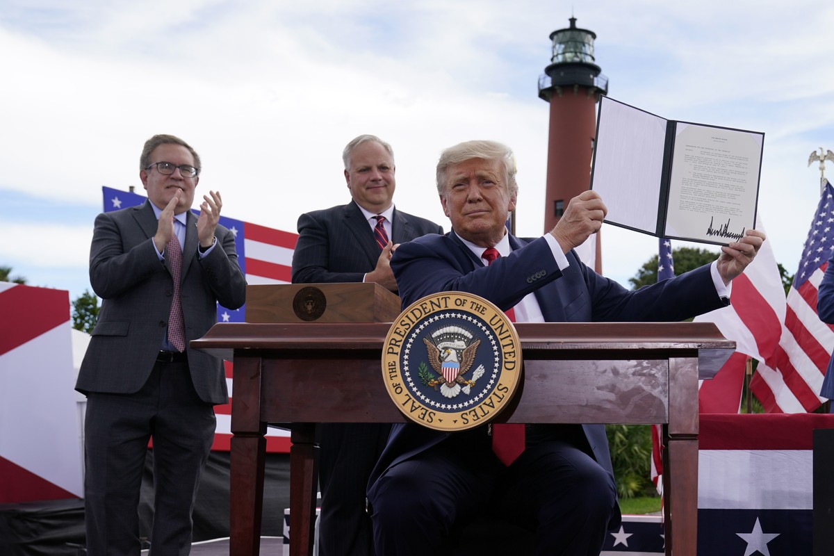 President Donald Trump at the Jupiter Inlet Lighthouse and Museum, Tuesday, Sept. 8, 2020, in Jupiter, Fla. Trump signed a memorandum to expand the offshore drilling moratorium to Florida's Atlan ...