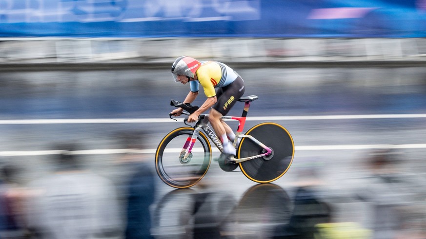 Olympische Spiele Radsport Paris 27.07.2024 Remco Evenepoel of Belgium competes in the time trial Road cycling, Rad, Radsport, Strasse at the Olympic Games, Olympische Spiele, Olympia, OS Paris 27.07. ...