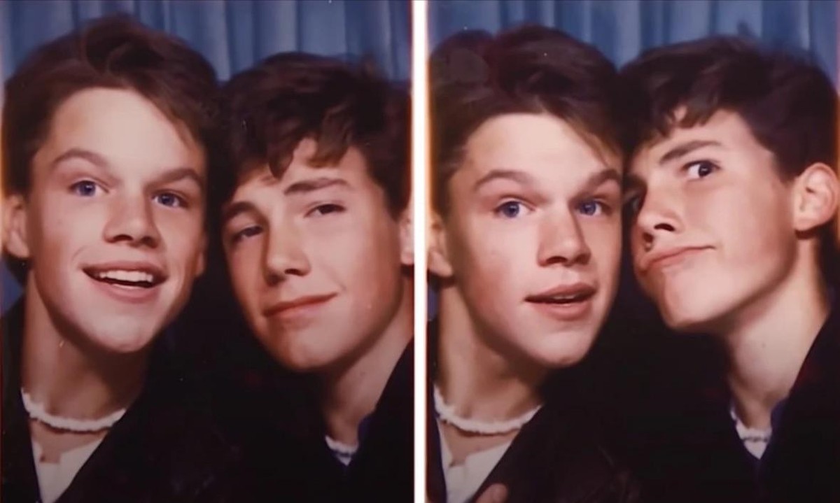 Matt Damon (left) and Ben Affleck (right).
Mid-to-late 1980s (when they were teenagers growing up in Cambridge, Massachusetts)

Both wearing identical Puka-shell-necklaces. 

Photo booth Fotokabine

h ...