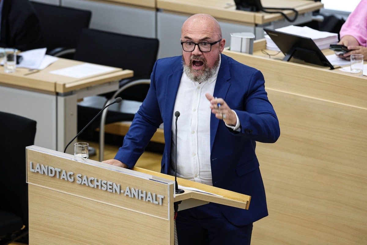 Dr. Hans Thomas Tillschneider AfD - Landtagssitzung im Landtag von Sachsen Anhalt *** Dr. Hans Thomas Tillschneider, AfD, State Parliament Session in the State Parliament of Saxony-Anhalt