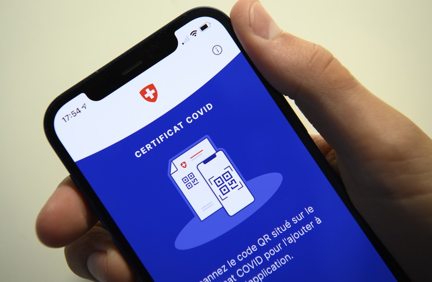 L&#039; APP Certificat Covid est photographiee sur un smartphone Apple le jour de sa mise a disposition sur l&#039;APP Store lors de la pandemie de Coronavirus (Covid-19) ce lundi 7 juin 2021 a Lausan ...