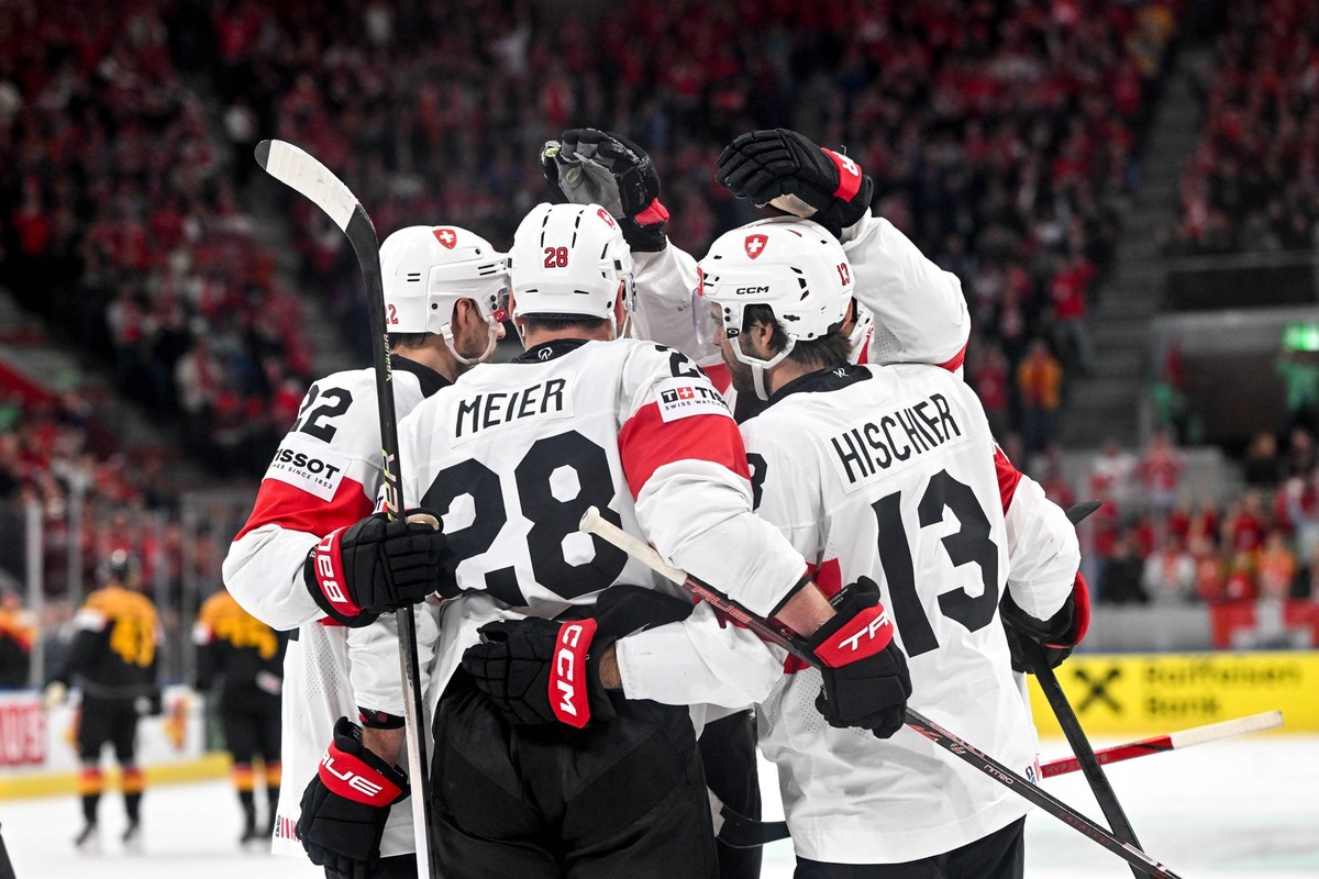 ZURICH, SWITZERLAND - MAY 18: Switzerland celebrate a goal during the 2026 IIHF Ice hockey, Eishockey World Championship, WM, Weltmeisterschaft Switzerland game between Germany and Switzerland at Swis ...