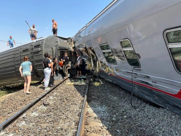 entgleister Zug in Russland