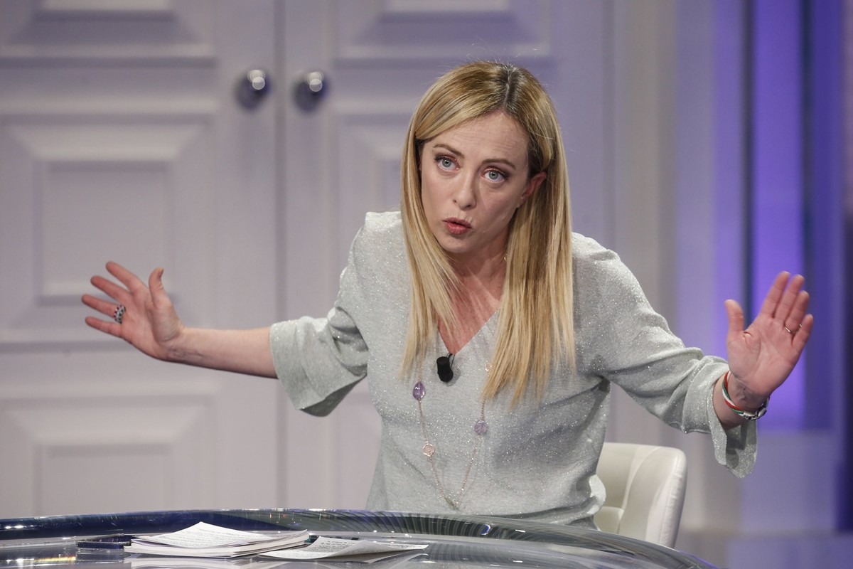 epa09876582 Fratelli d'Italia (Brothers of Italy) party leader Giorgia Meloni attends the Rai Uno Italian program 'Porta a porta' hosted by Italian journalist Bruno Vespa, in Rome, Ital ...