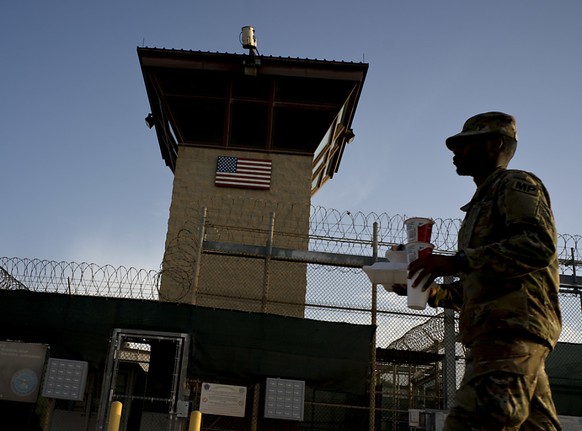 Das US-Gefangenenlager Guantánamo ist nach einer Berechnung der &quot;New York Times&quot; das wohl teuerste Gefängnis der Geschichte. Die Kosten für die Unterbringung der zuletzt 40 Insassen lagen 20 ...
