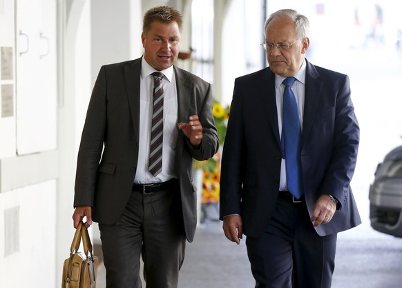 Toni Brunner, links, möchte FDP-Bundesrat Johann Schneider-Ammann, rechts, einen weiteren Kollegen aus der SVP zur Seite stellen.