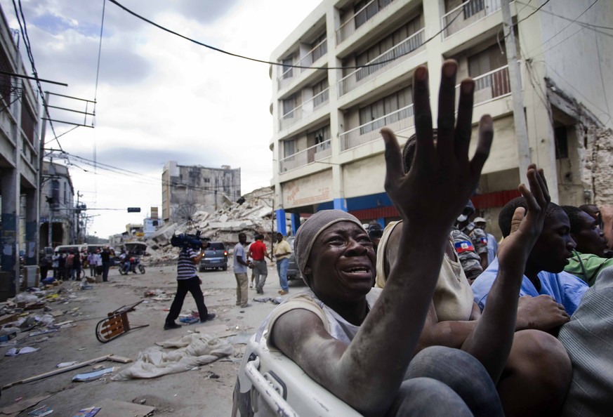 ZUM 5. JAHRESTAG DES ERDBEBENS IN HAITI AM MONTAG, 12. JANUAR 2015, STELLEN WIR IHNEN FOLGENDES BILDMATERIAL ZUR VERFUEGUNG - In this photo taken Saturday, Jan. 16, 2010, released by China&#039;s Xinh ...