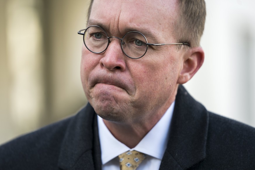 epa06454068 Director of the Office of Management and Budget Mick Mulvaney speaks to reporters outside the West Wing of the White House in Washington, DC, USA, 19 January 2018. Mulvaney spoke about the ...