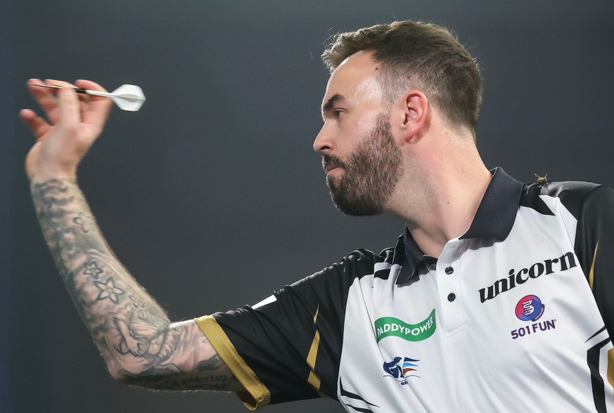 Ross Smith hatte während des Spiels eine Wespe auf der Schulter.