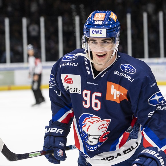 Zuerichs Tim Berni freut sich nach seinem 4:3 Tor im Eishockeyspiel der National League zwischen den ZSC Lions und dem HC Ambri-Piotta am Samstag, 28. September 2019, im Zuercher Hallenstadion. (KEYST ...